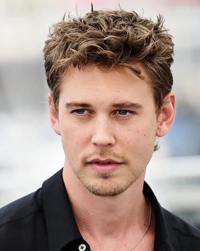 Austin Butler, a Light Summer celebrity example