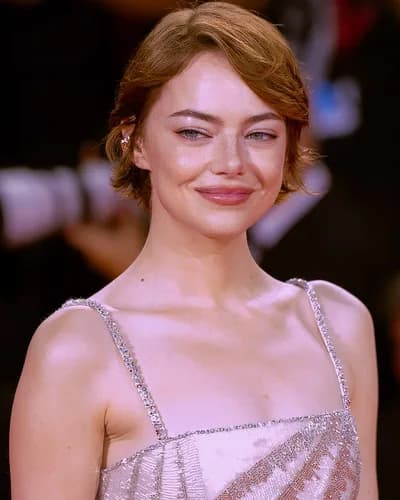 Emma Stone, a Bright Spring celebrity example