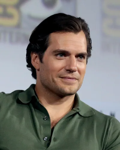 Henry Cavill, a Bright Winter celebrity example
