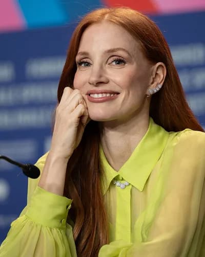 Jessica Chastain, a Warm Autumn celebrity example