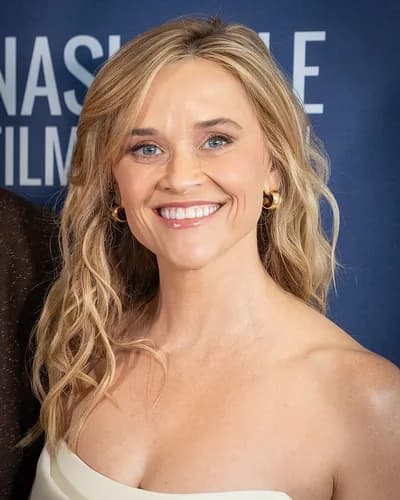 Reese Witherspoon, a Light Spring celebrity example